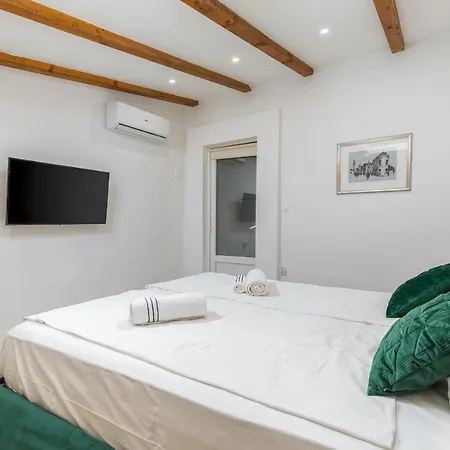 Augusto - Sea View * Pula