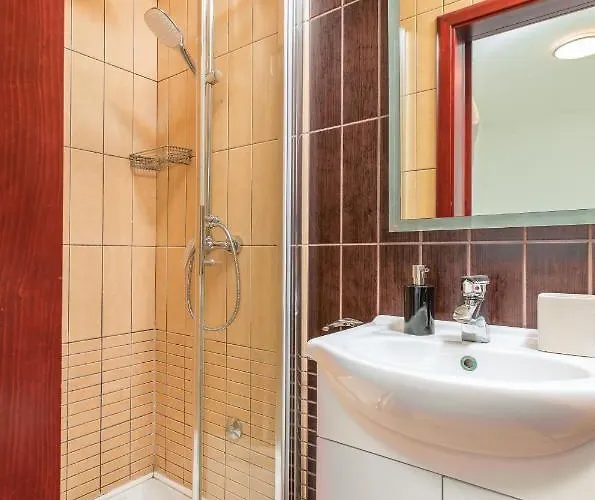 Augusto - Sea View 풀라