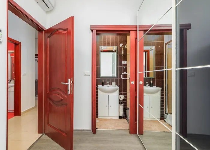 Augusto - Sea View 풀라